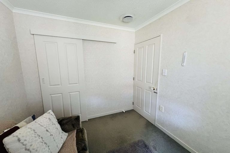 Photo of property in 30 Caroline Crescent, Highbury, Palmerston North, 4412