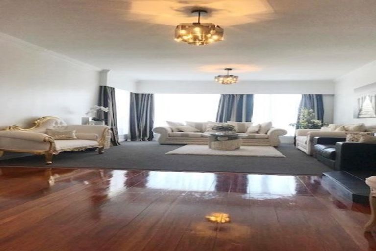 Photo of property in 15 Collins Street, Hawera, 4610