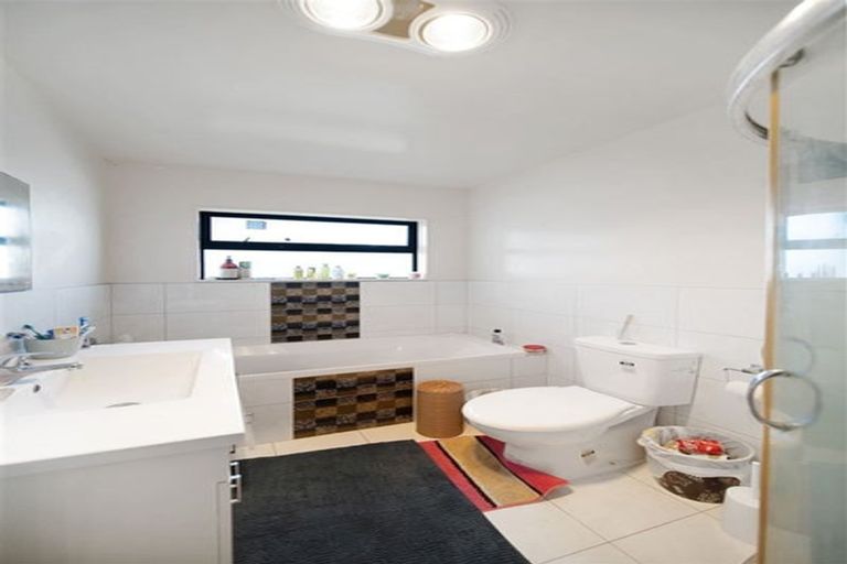 Photo of property in 33 Lachlan Place, Favona, Auckland, 2024