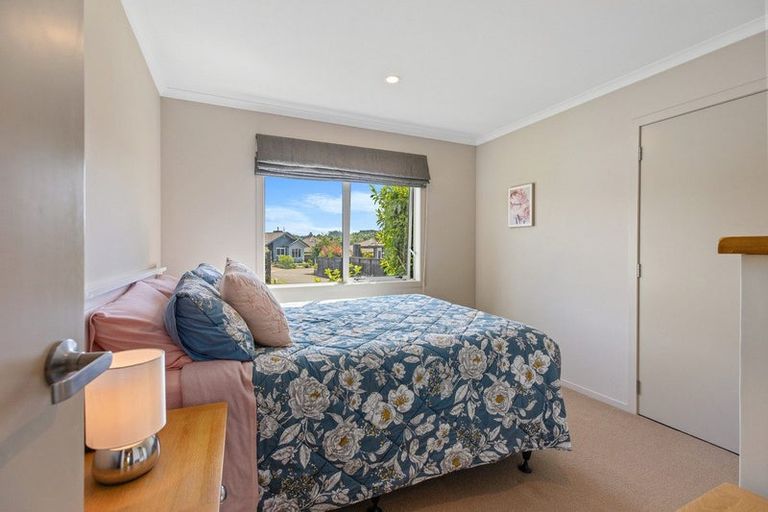 Photo of property in 45 Bridgewater Way, Pyes Pa, Tauranga, 3112