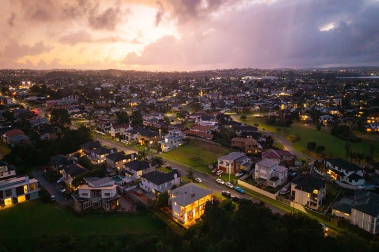 Photo of property in 67 Harbour View Road, Te Atatu Peninsula, Auckland, 0610