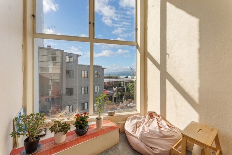 Photo of property in Columbia Apartments, 18/32 Cuba Street, Te Aro, Wellington, 6011