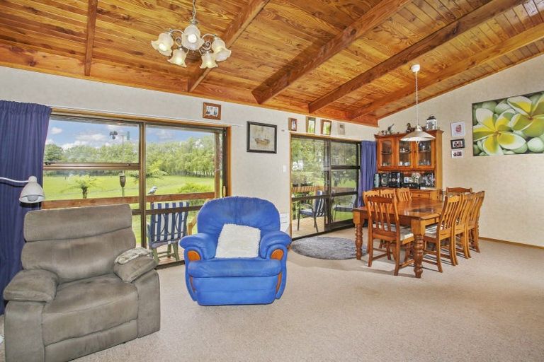 Photo of property in 221 Cossey Road, Drury, 2577