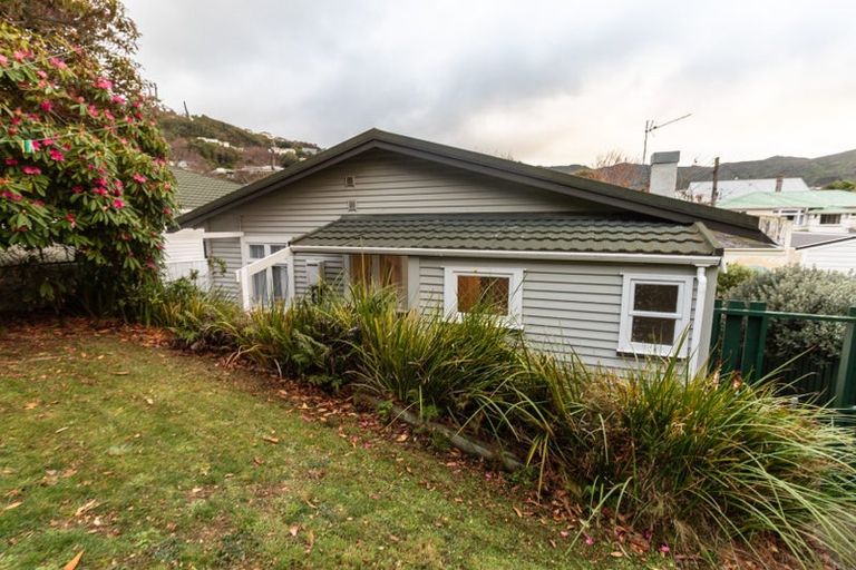 Photo of property in 3 Burrows Avenue, Karori, Wellington, 6012
