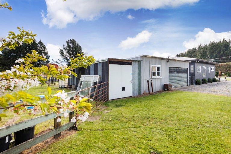 Photo of property in 17 Raumai Road, Bulls, 4894