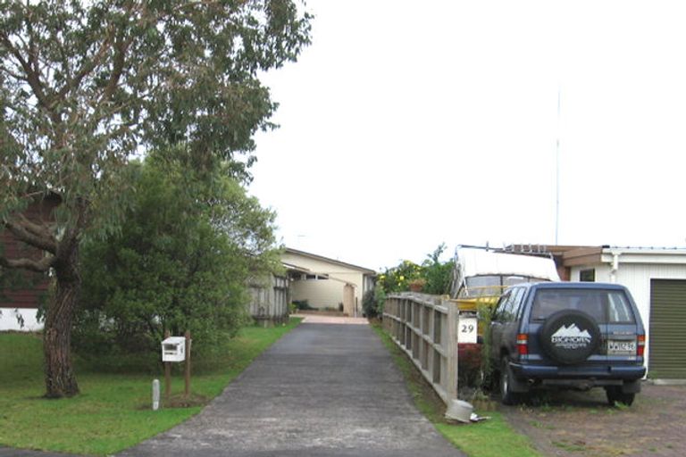 Photo of property in 31 Realm Place, Massey, Auckland, 0614