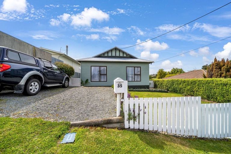 Photo of property in 35 Till Street, South Hill, Oamaru, 9400