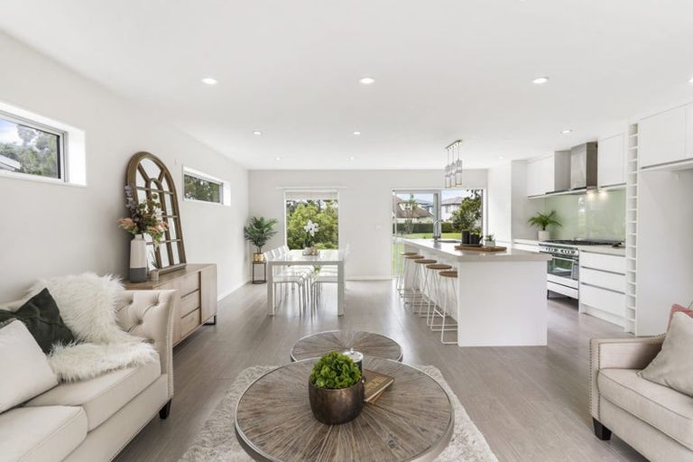 Photo of property in 17 Richard Avenue, Bucklands Beach, Auckland, 2014