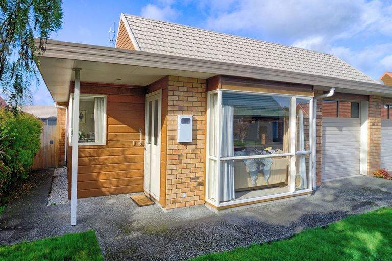 Photo of property in Holdsworth Villas, 59/2 William Donald Drive, Solway, Masterton, 5810
