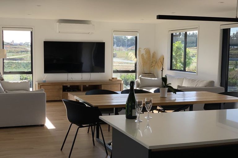 Photo of property in 33 Te Paea Avenue, Karaka, 2124