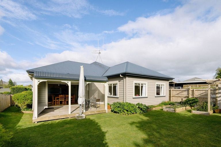 Photo of property in 49 Coleridge Street, Leamington, Cambridge, 3432