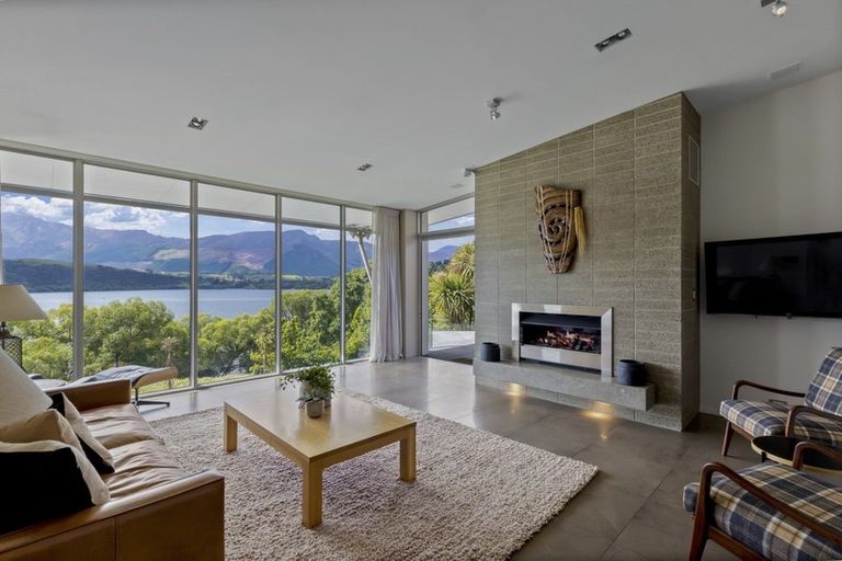 Photo of property in 37 Arrowtown-lake Hayes Road, Lake Hayes, Queenstown, 9371