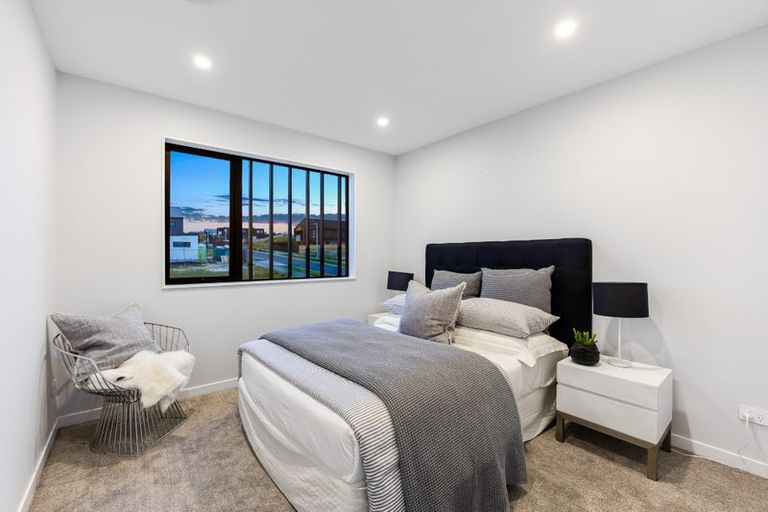 Photo of property in 54 Kumukumu Road, Long Bay, Auckland, 0630