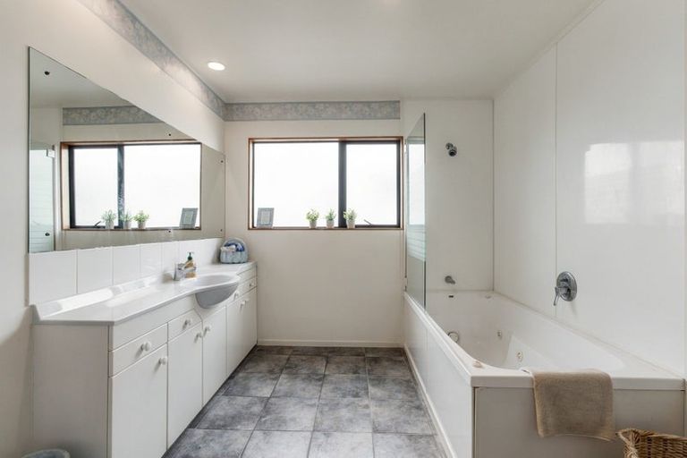 Photo of property in 27 Kawau View Road, Snells Beach, 0920
