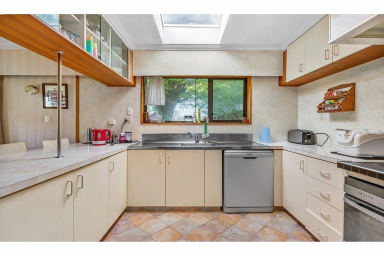 Photo of property in 18-20 Bledisloe Crescent, Wainuiomata, Lower Hutt, 5014