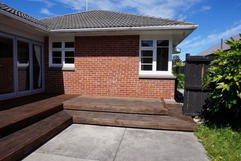 Photo of property in 1/44 Kathleen Crescent, Hornby, Christchurch, 8042