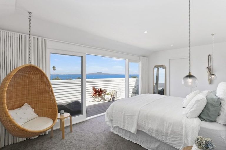 Photo of property in 38 Churchill Road, Murrays Bay, Auckland, 0630