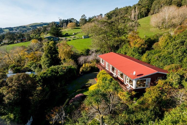 Photo of property in 9 Saint Ronans Road, Macandrew Bay, Dunedin, 9077