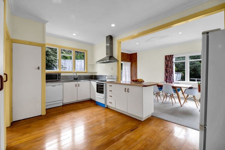 Photo of property in 215 Ngamotu Road, Spotswood, New Plymouth, 4310