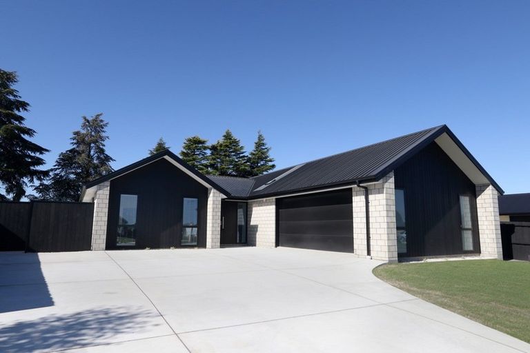 Photo of property in 21 Redhaven Rise, Netherby, Ashburton, 7700