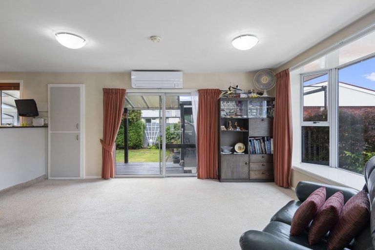 Photo of property in 3 Coronado Place, Broomfield, Christchurch, 8042