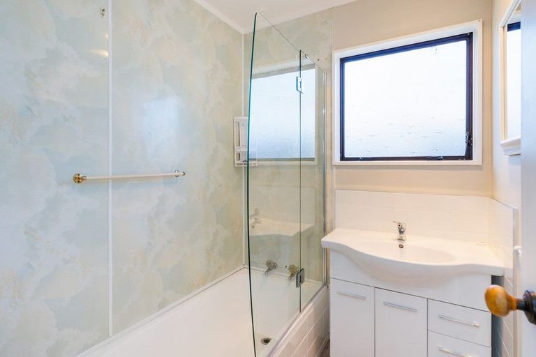 Photo of property in 6 Apollo Parade, Milson, Palmerston North, 4414