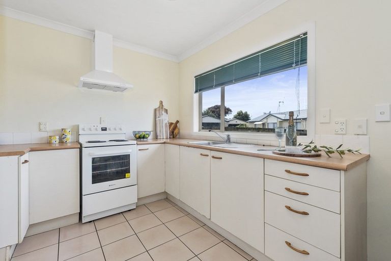 Photo of property in 15 Harvard Court, Melville, Hamilton, 3206