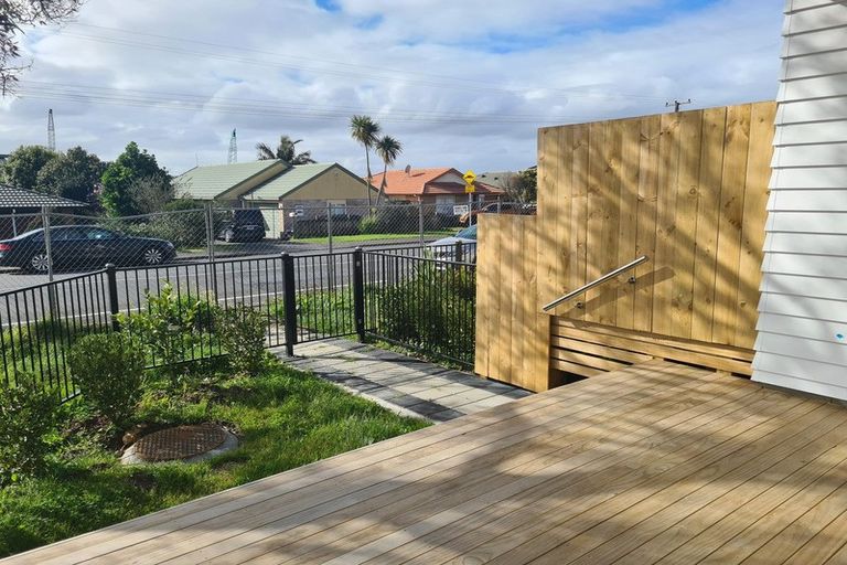 Photo of property in 6/122 Pooks Road, Ranui, Auckland, 0612