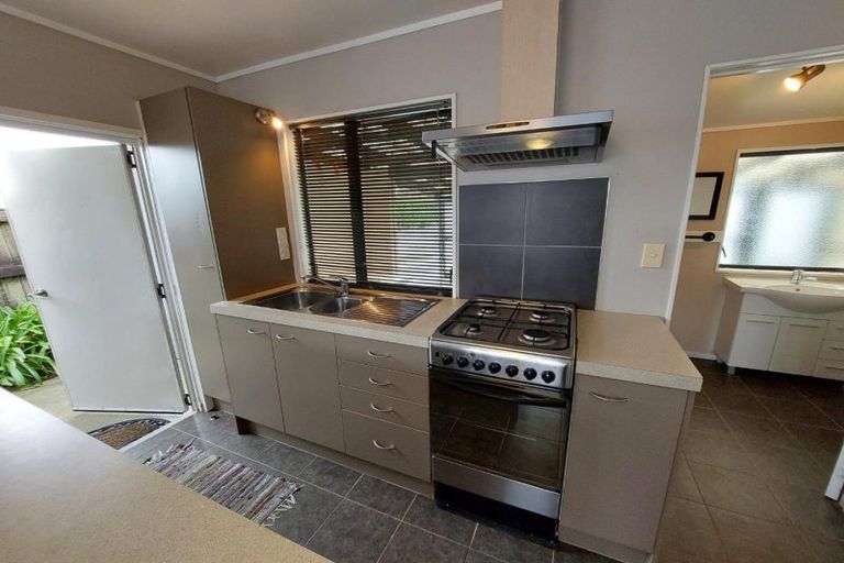 Photo of property in 318 Manutahi Road, Lepperton, New Plymouth, 4372