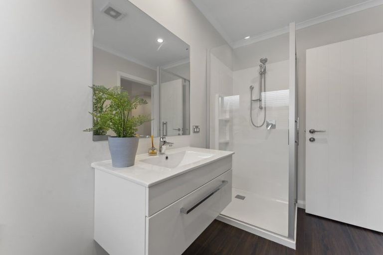 Photo of property in 9 Silicon Way, Fitzherbert, Palmerston North, 4410