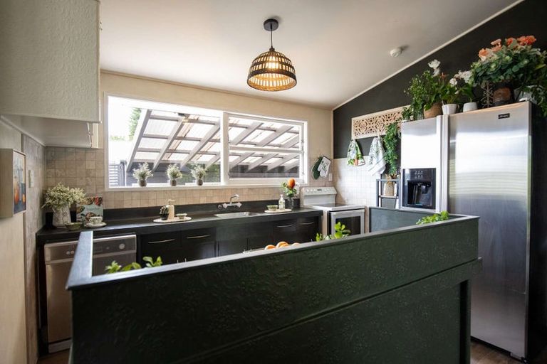 Photo of property in 4 Tawavale Street, Pukehangi, Rotorua, 3015