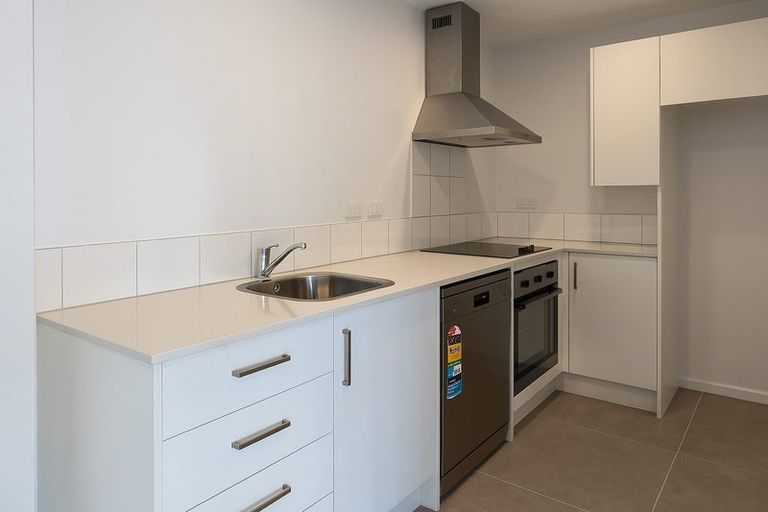 Photo of property in 105/28a Eileen Newey Place, Henderson, Auckland, 0612