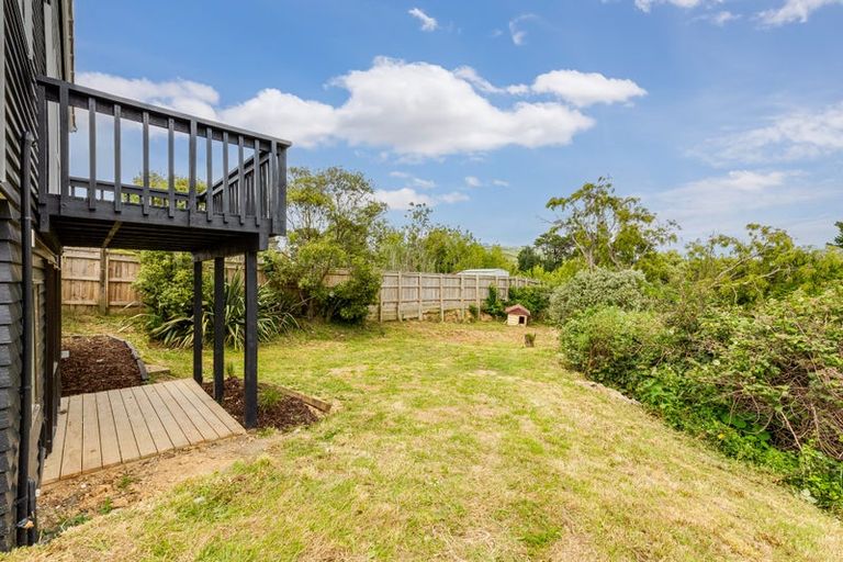 Photo of property in 20 Cornwall Crescent, Cannons Creek, Porirua, 5024