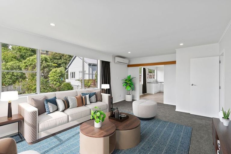 Photo of property in 97 Glanmire Road, Newlands, Wellington, 6037