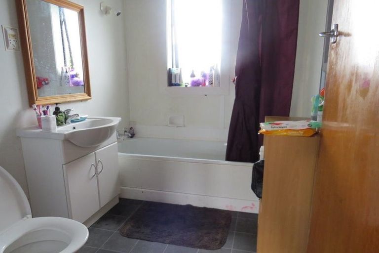 Photo of property in 104 Heywood Street, Grasmere, Invercargill, 9810