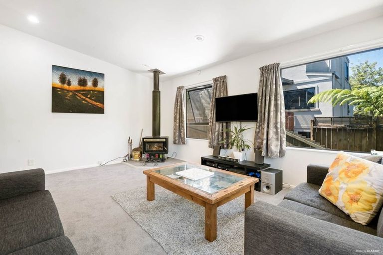 Photo of property in 1/53 Topliss Drive, Northcross, Auckland, 0632