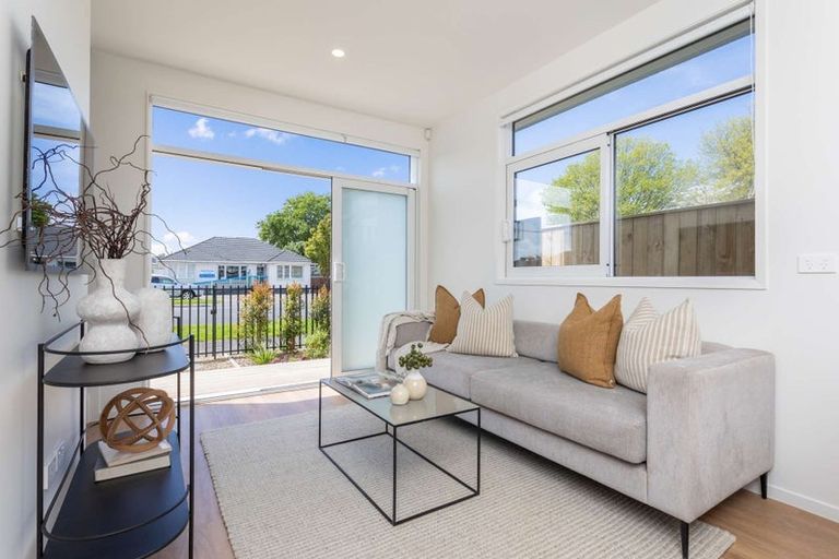 Photo of property in 588a Te Atatu Road, Te Atatu Peninsula, Auckland, 0610