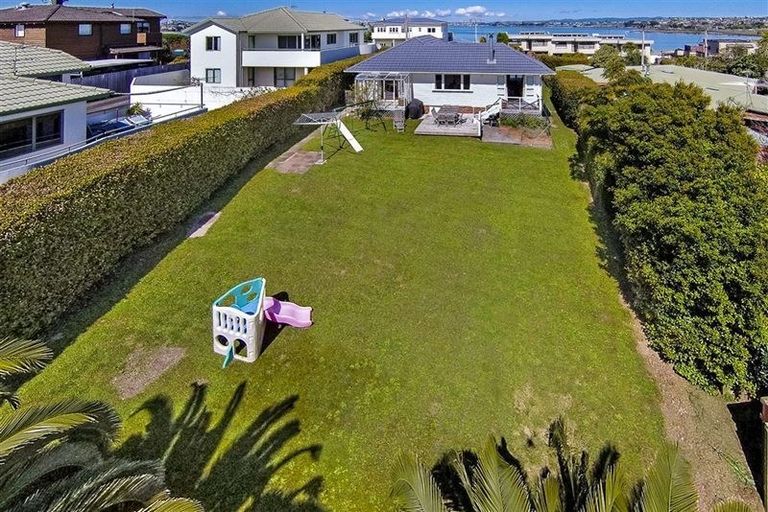Photo of property in 41 Walter Street, Hauraki, Auckland, 0622