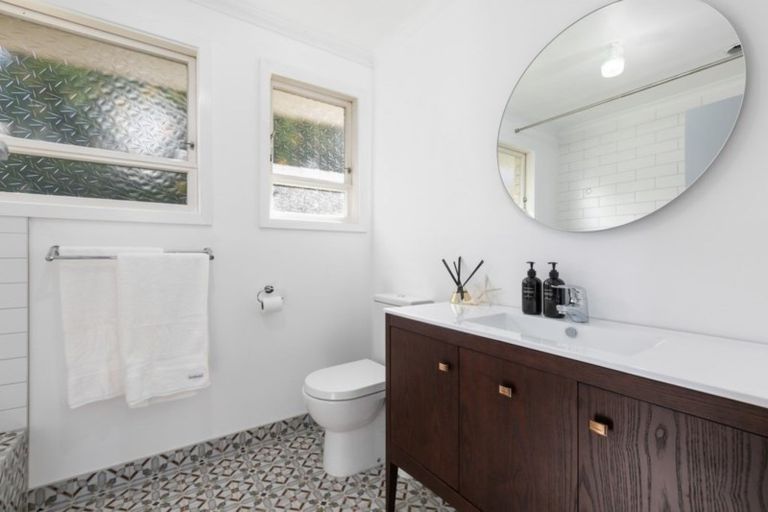 Photo of property in 27 Warwick Place, Brookfield, Tauranga, 3110