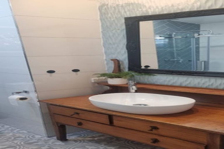 Photo of property in 4 Marine Drive, Diamond Harbour, 8972