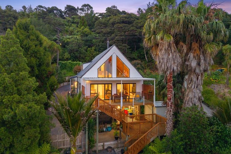 Photo of property in 428 Huia Road, Laingholm, Auckland, 0604