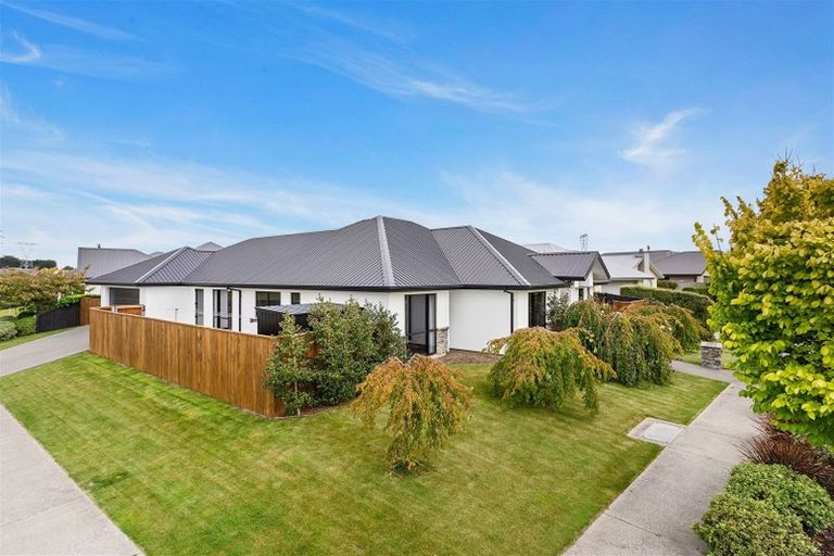 Photo of property in 1 Churchill Drive, Rangiora, 7400