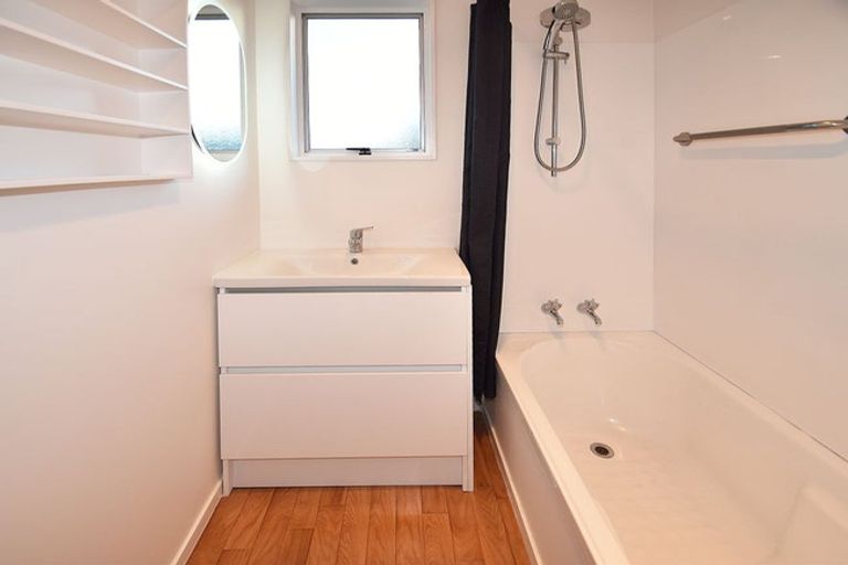 Photo of property in 27 Wallace Road, Ranui, Auckland, 0612