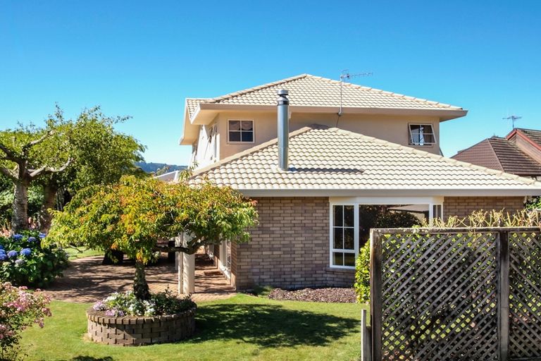 Photo of property in 29 Kenrigg Road East, Kinloch, Taupo, 3377