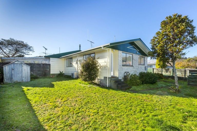 Photo of property in 1/29 Gemstone Drive, Birchville, Upper Hutt, 5018