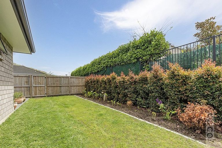 Photo of property in 17 Pitoitoi Drive, Riverhead, 0820