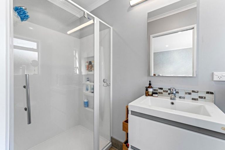 Photo of property in 76 Kenrigg Road, Kinloch, Taupo, 3377