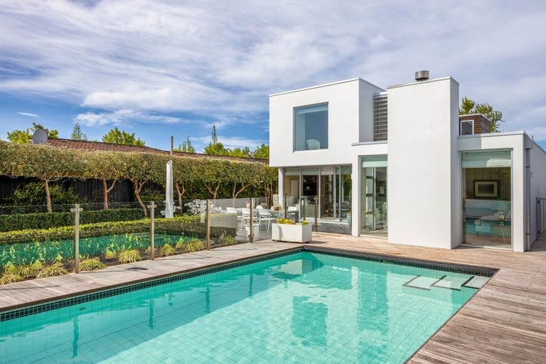 Photo of property in 9 Poynder Avenue, Merivale, Christchurch, 8014