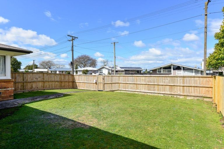 Photo of property in 32 Northolt Road, Fairview Downs, Hamilton, 3214