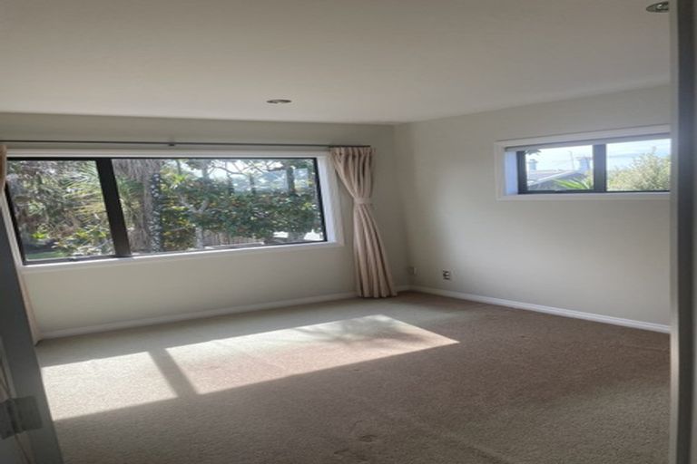 Photo of property in 2/28 Ngataringa Road, Devonport, Auckland, 0624
